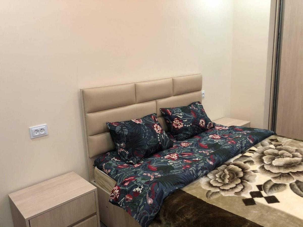 Apartamento George-Groups Kutaisi Exterior foto