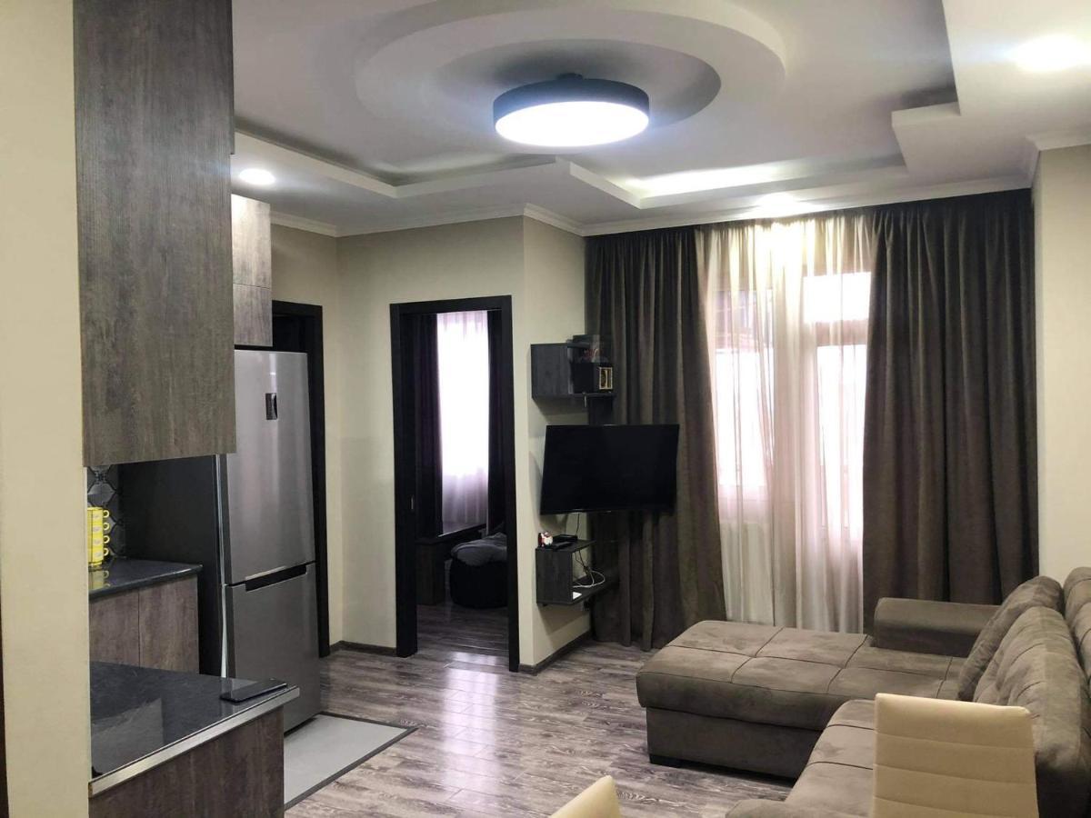 Apartamento George-Groups Kutaisi Exterior foto